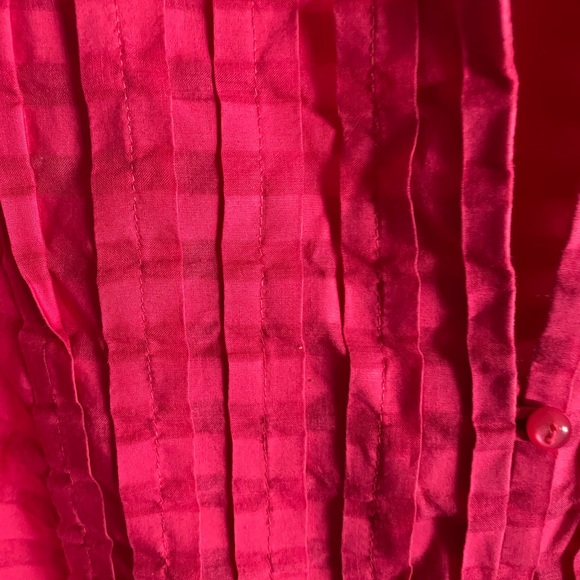 2X. Sleeveless Blouse. - Picture 4 of 5